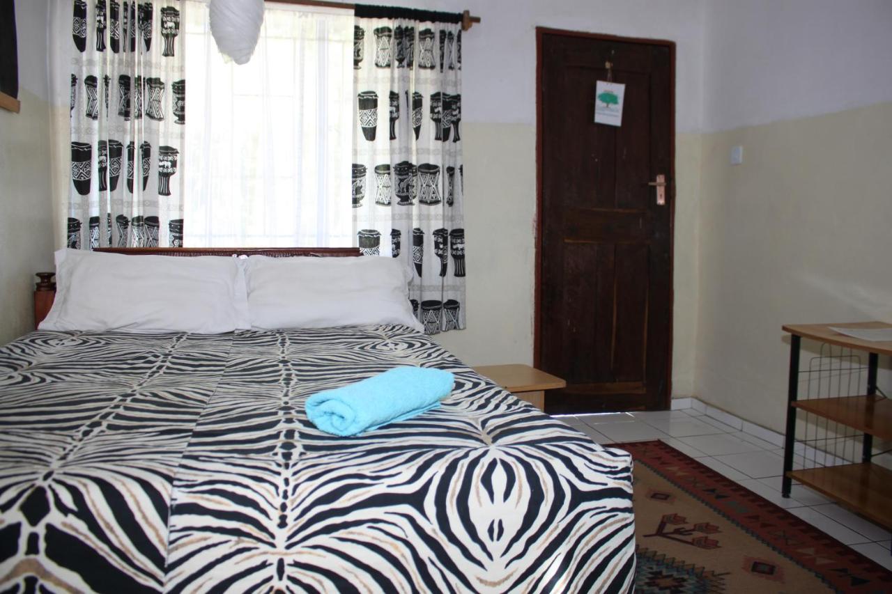 Reed Mat Lodge Lusaka Extérieur photo