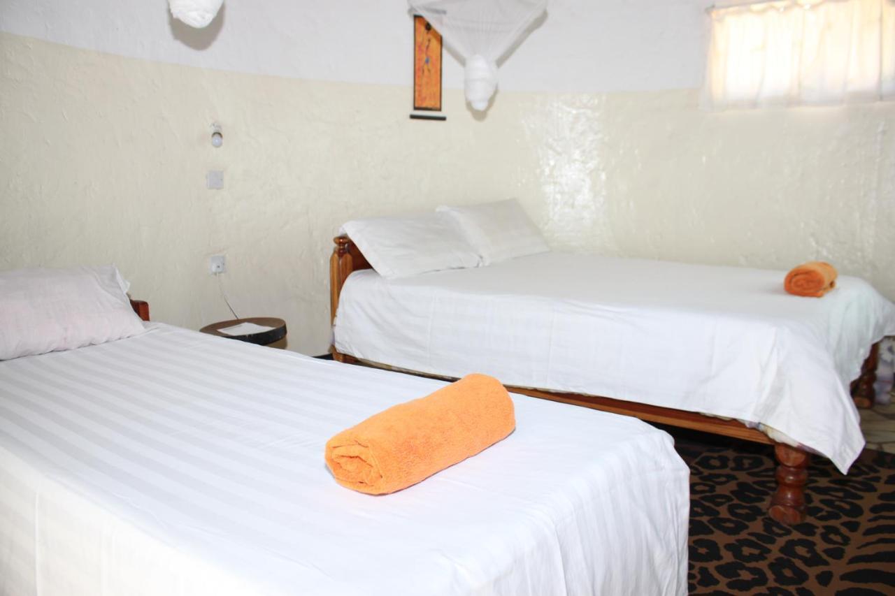 Reed Mat Lodge Lusaka Extérieur photo